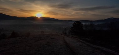 Kış dağ Sunrise