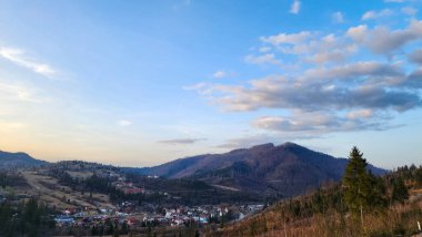 Dağların güzel manzarası