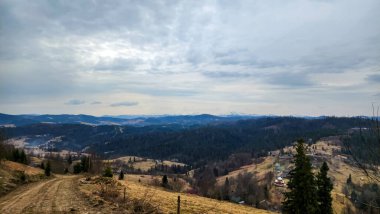 Karpatya 'daki dağların güzel manzarası