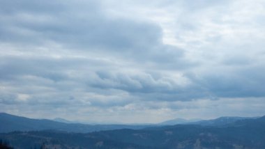 Dağlı güzel bir manzara.