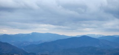 Dağların güzel manzarası