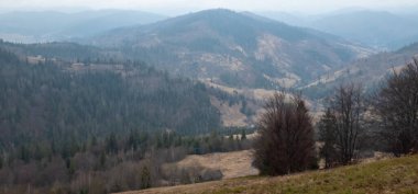 dağlarda güzel manzara.