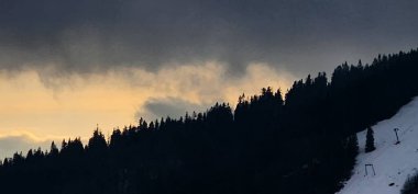 Dağda gün batımı