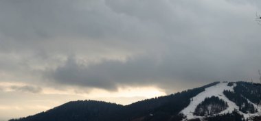 Karlı güzel kış dağı