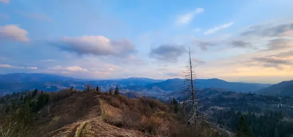 Dağlarda gün batımı