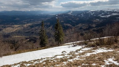 Dağların güzel manzarası