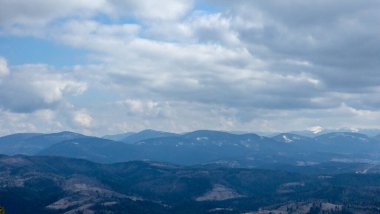 Dağların güzel manzarası