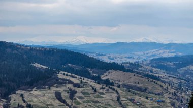 Dağların güzel manzarası