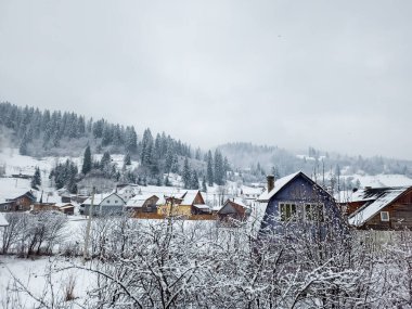 Dağlarda kış Köyü