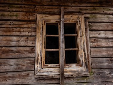 Cam pencereli ahşap pencere