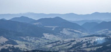 Sabah sisli dağ manzarası