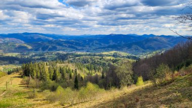 Dağların güzel manzarası
