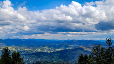Dağlı güzel bir manzara.