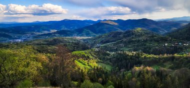 dağlarda güzel peyzaj