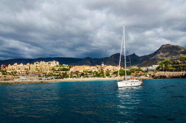 Güzel deniz manzarası ve yatlar..