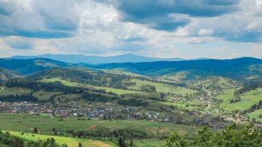Dağların güzel manzarası