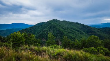 Dağların güzel manzarası