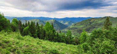 Dağların güzel manzarası