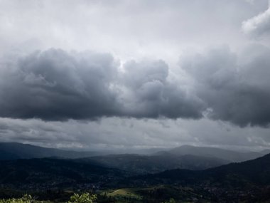 Dağların güzel manzarası