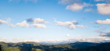 Dağların güzel manzarası