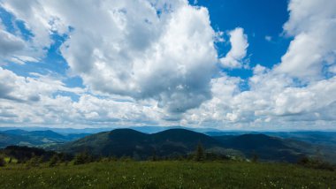 Dağ manzarası, Karpatlar, Ukrayna.