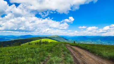 Dağların güzel manzarası