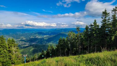 Dağların güzel manzarası