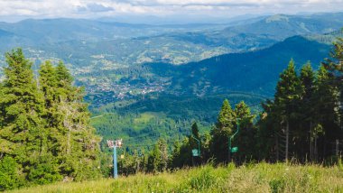 Dağların güzel manzarası