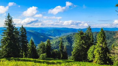 Dağların güzel manzarası