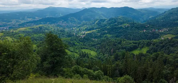 Tepeden dağa manzara