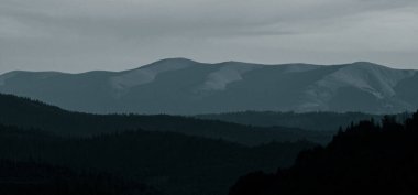 Dağların güzel manzarası