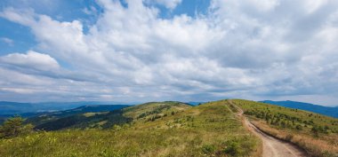 Karpatlar'ın dağ manzarası.