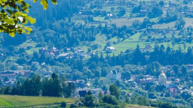 dağlarda köyden görünümü