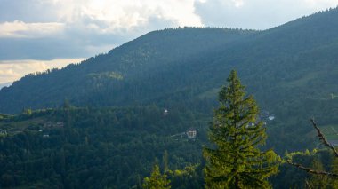 Dağların güzel manzarası