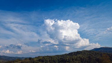 Dağların güzel manzarası