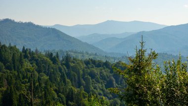 Dağların güzel manzarası