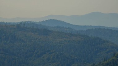 Sabahları dağ manzarası