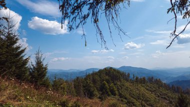 Dağların güzel manzarası