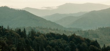 Dağların güzel manzarası