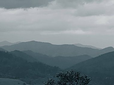 Dağların güzel manzarası