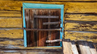 ahşap kapı eski ev