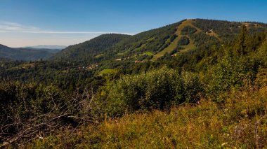 Dağların güzel manzarası