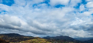 Dağların güzel manzarası