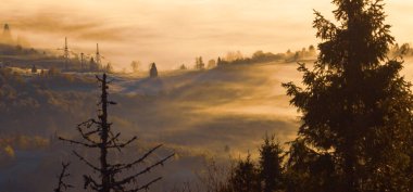 dağlarda güzel gündoğumu