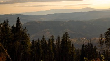 Dağların güzel manzarası