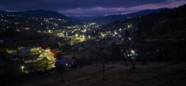 Sonbahar mevsiminde Karpat Dağları.