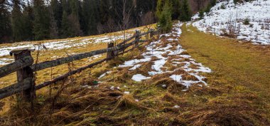 Dağlarda kış, güzel manzaralar.