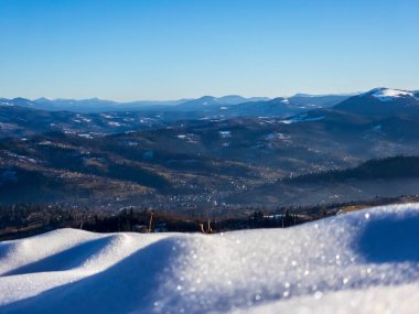 Güzel kış dağ manzarası