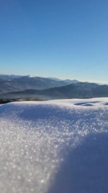 Karpatlar 'da kış dağı manzarası
