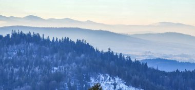 Güzel kış dağ manzarası